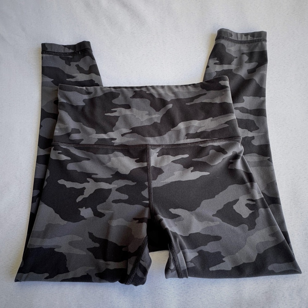 Athleta Elation Camo 7/8 Tight Black Grey Camouflage High Rise Leggings SP